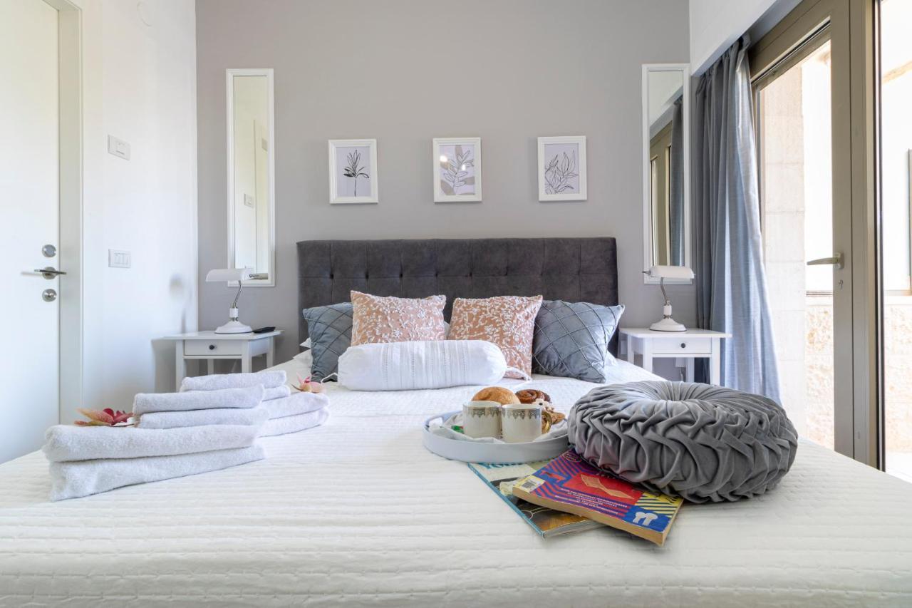 Luxury Three-Bedroom/Terrace Over Old City View Gerusalemme Esterno foto