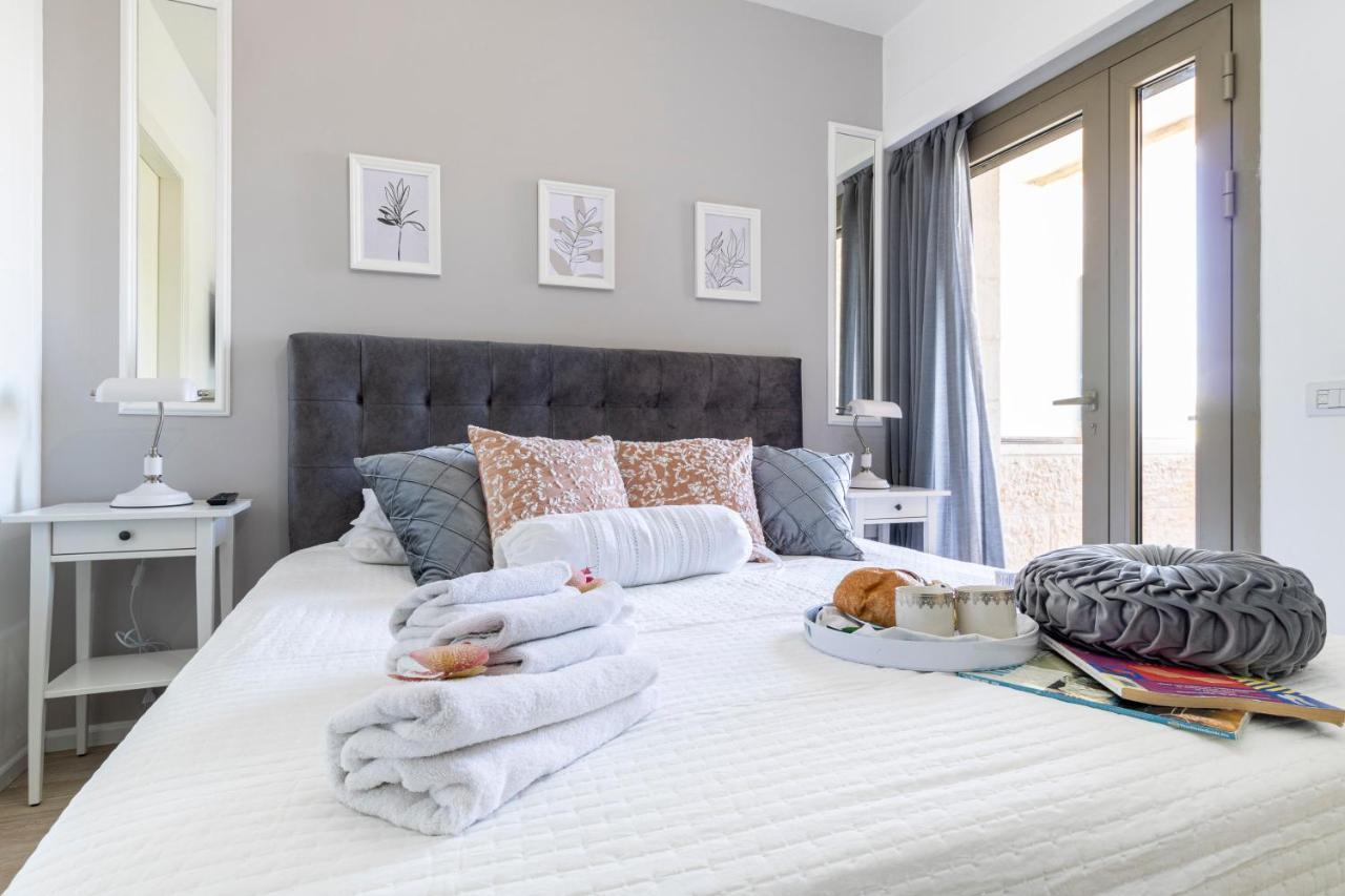 Luxury Three-Bedroom/Terrace Over Old City View Gerusalemme Esterno foto