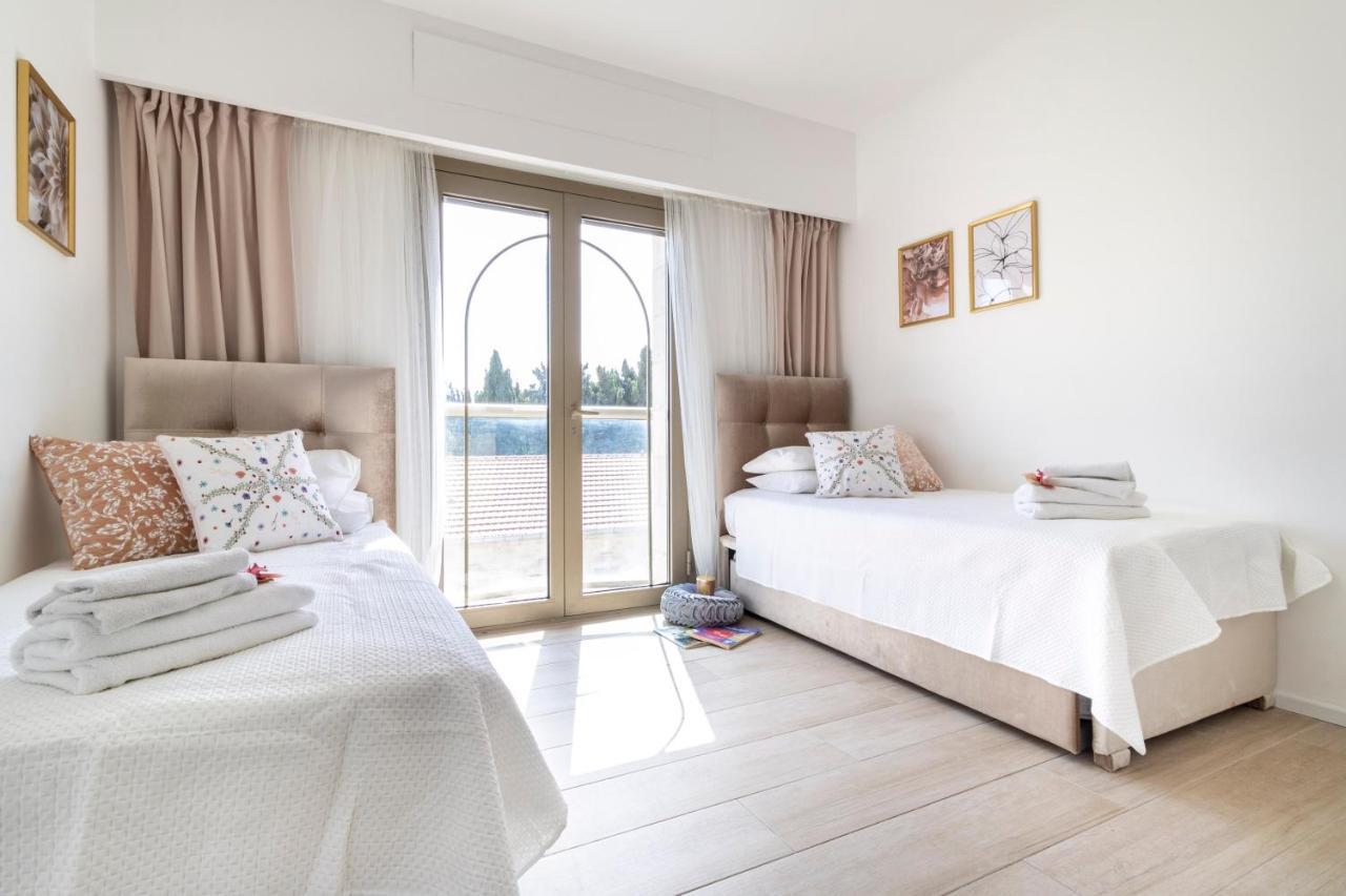 Luxury Three-Bedroom/Terrace Over Old City View Gerusalemme Esterno foto