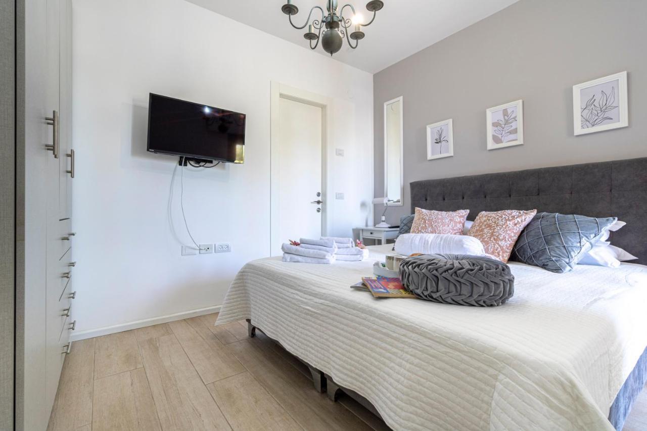 Luxury Three-Bedroom/Terrace Over Old City View Gerusalemme Esterno foto