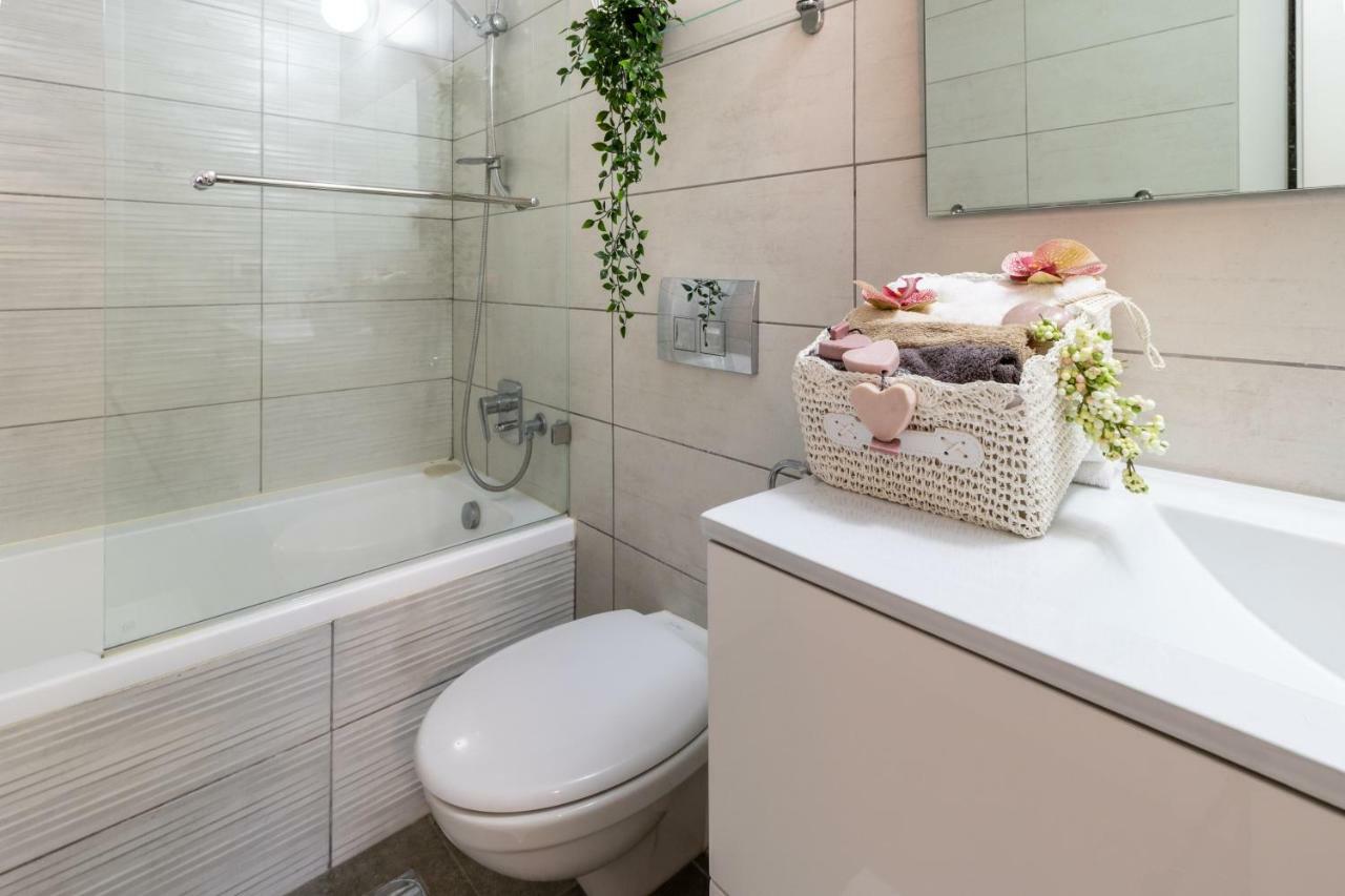 Luxury Three-Bedroom/Terrace Over Old City View Gerusalemme Esterno foto
